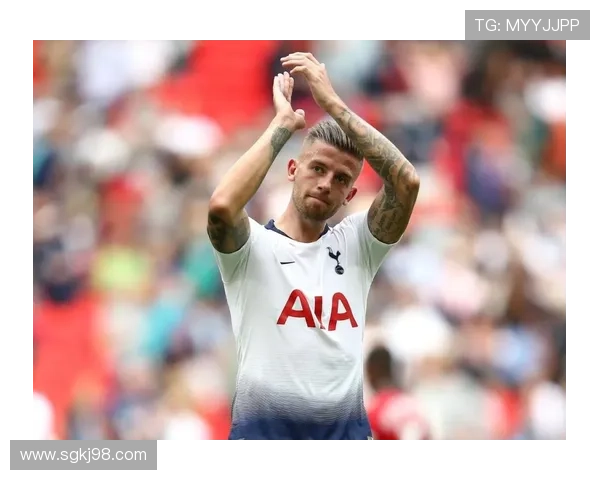 多特领跑15岁后卫坎特争夺战